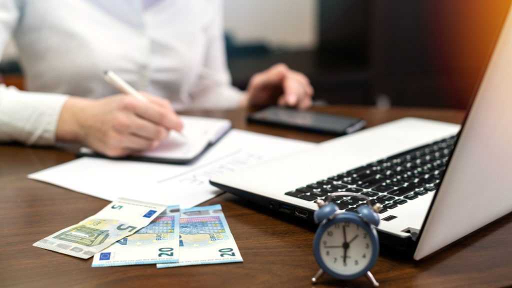 Mit Versandkkostenrechner ganz einfach die Versankosten online berechnen